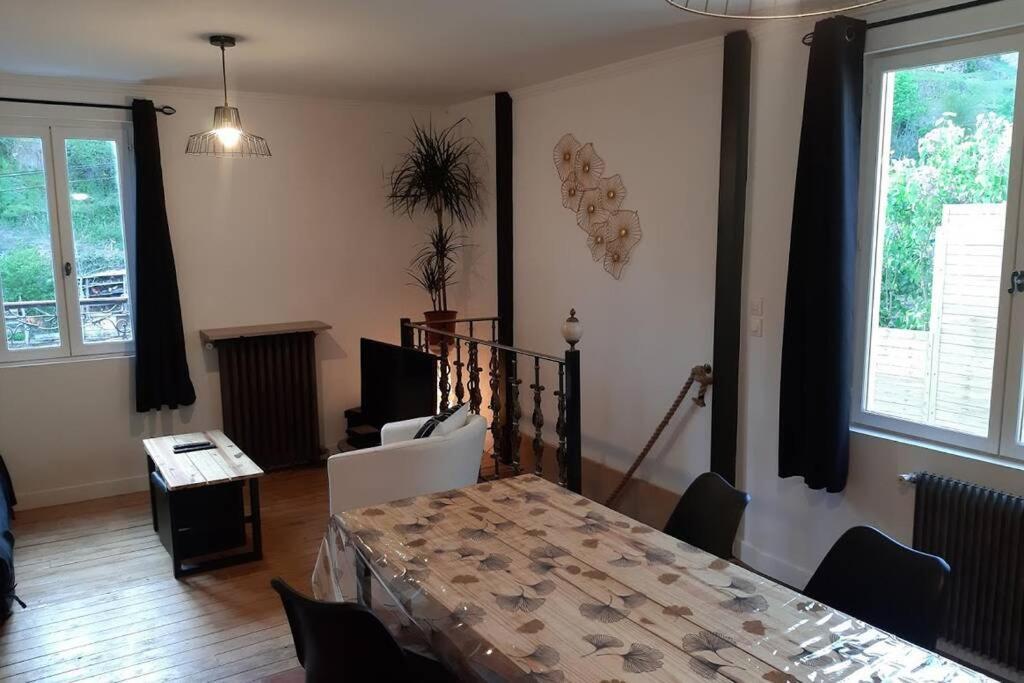 La Petite Maison Dans La Vallee Avallon Ngoại thất bức ảnh